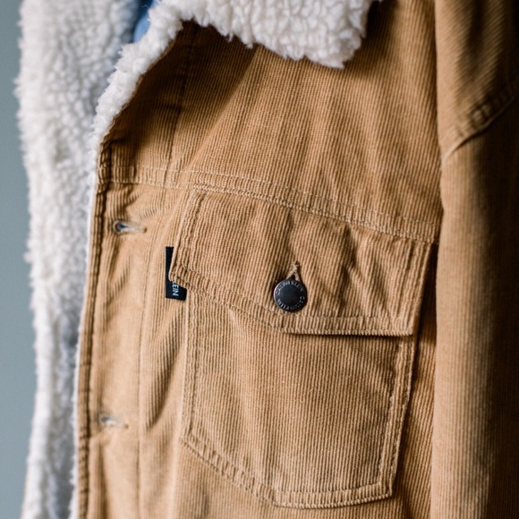 Calvin Klein - Corduroy & Sherpa Tan Trucker Jacket - Men's XL - Picture 7 of 9